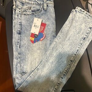 New with tags size 11 ymi jeans.
